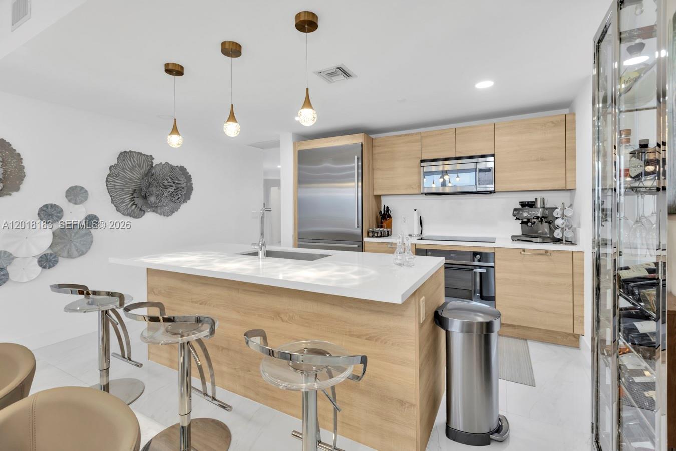 THE HARBOUR NORTH CONDO - Residential