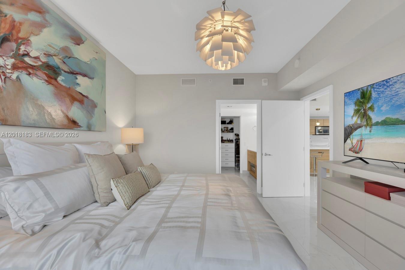 THE HARBOUR NORTH CONDO - Residential
