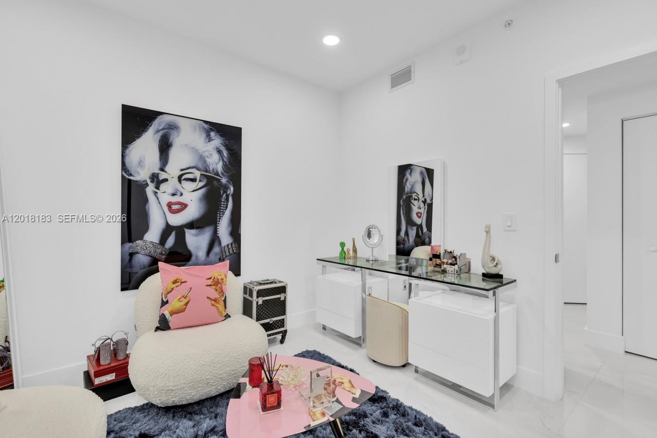 THE HARBOUR NORTH CONDO - Residential