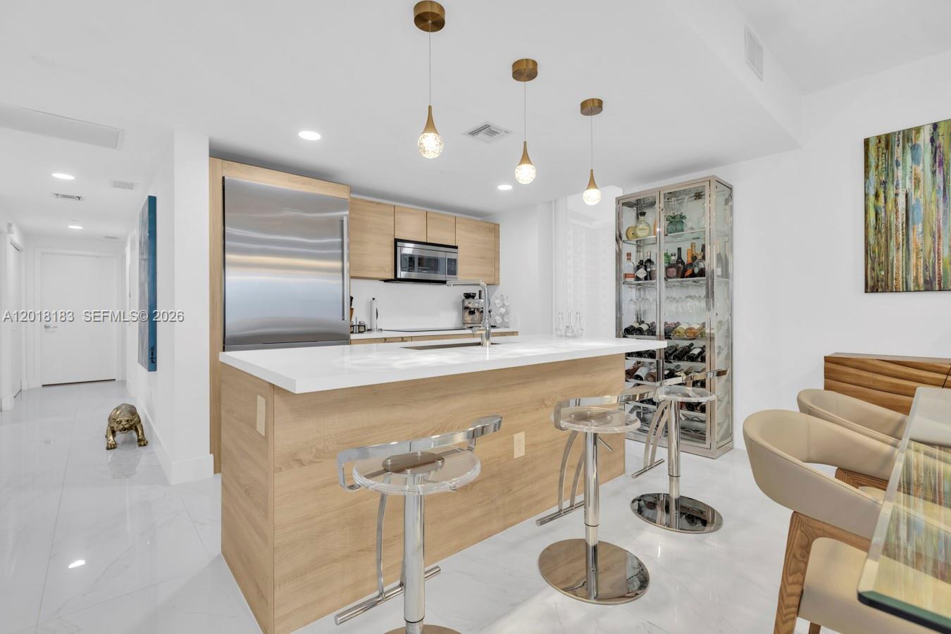 THE HARBOUR NORTH CONDO - Residential