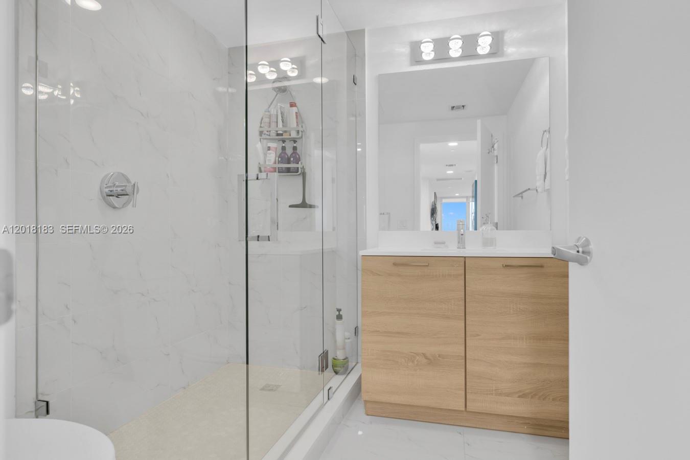 THE HARBOUR NORTH CONDO - Residential