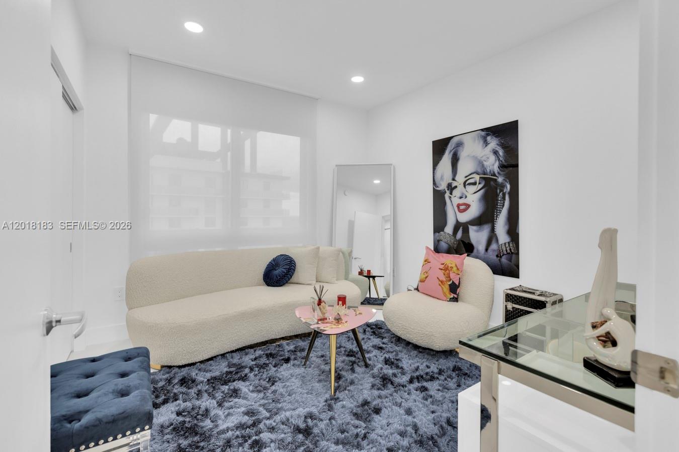 THE HARBOUR NORTH CONDO - Residential
