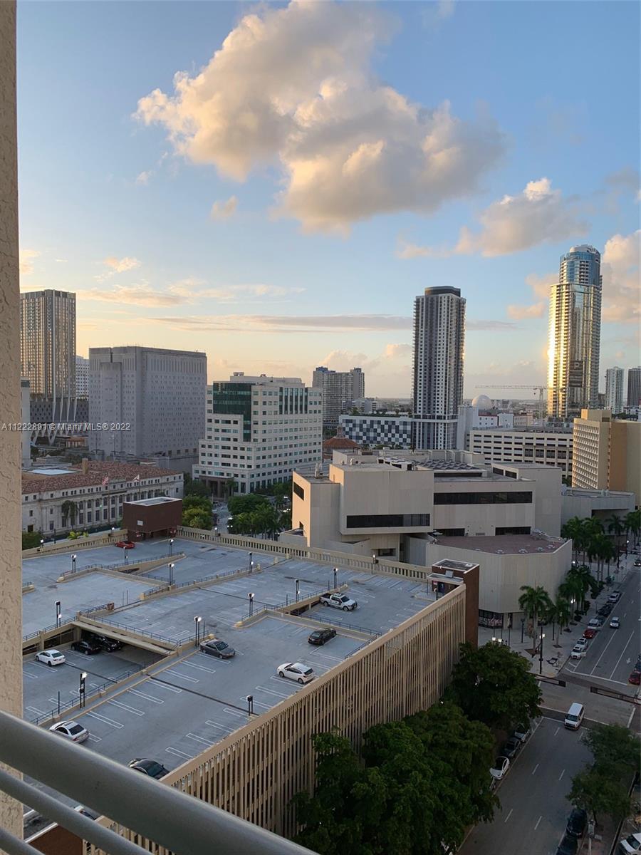THE LOFT DOWNTOWN II COND - Residential