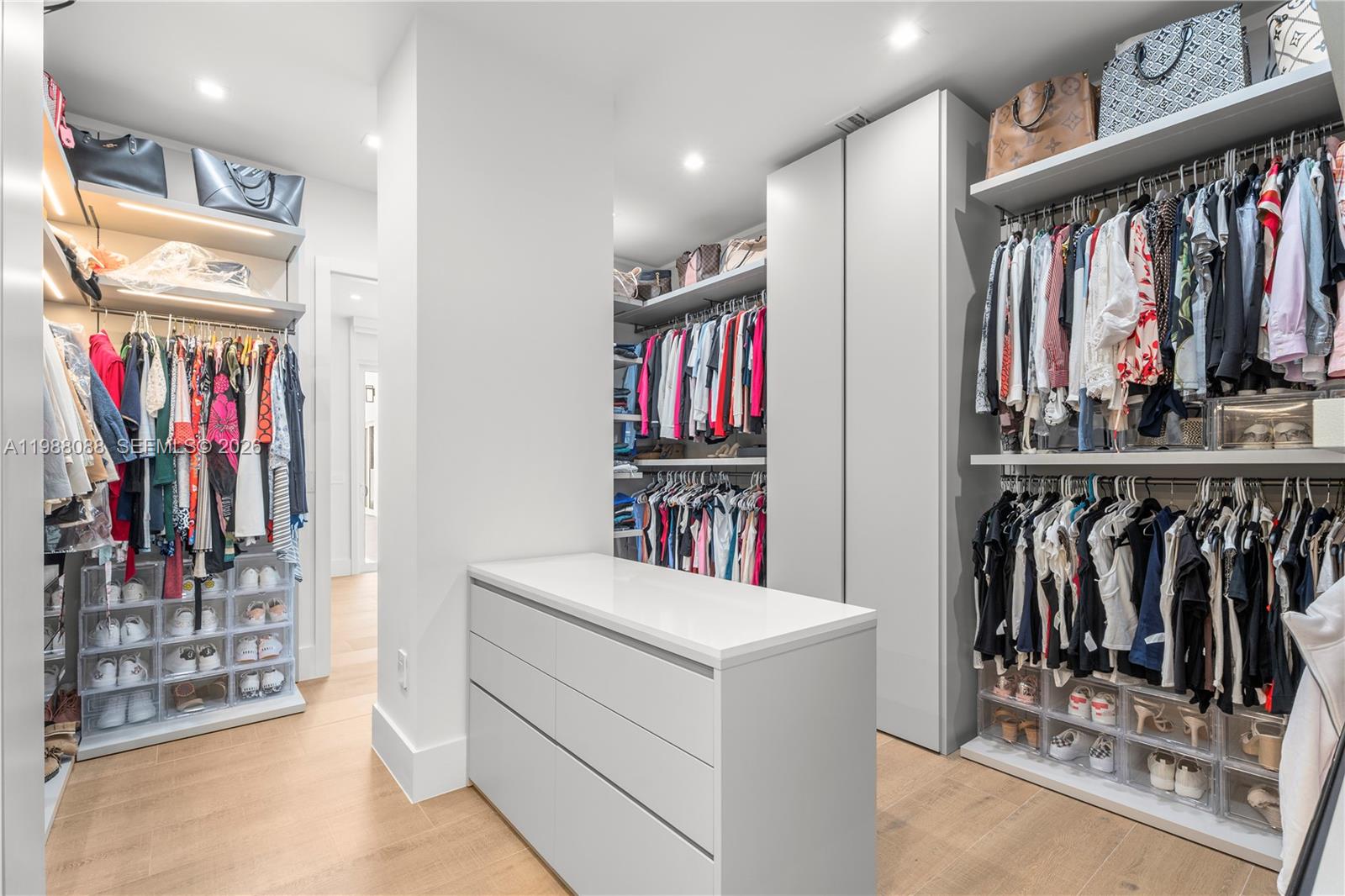 BAY RIDGE ESTS - Residential