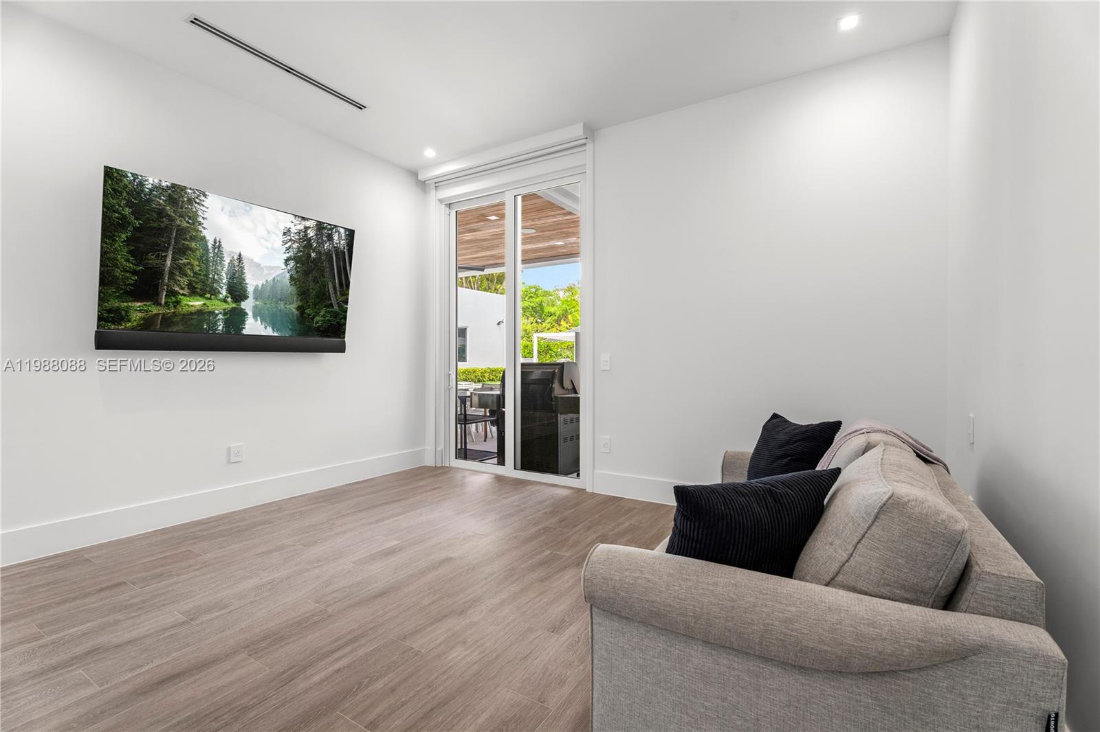 BAY RIDGE ESTS - Residential