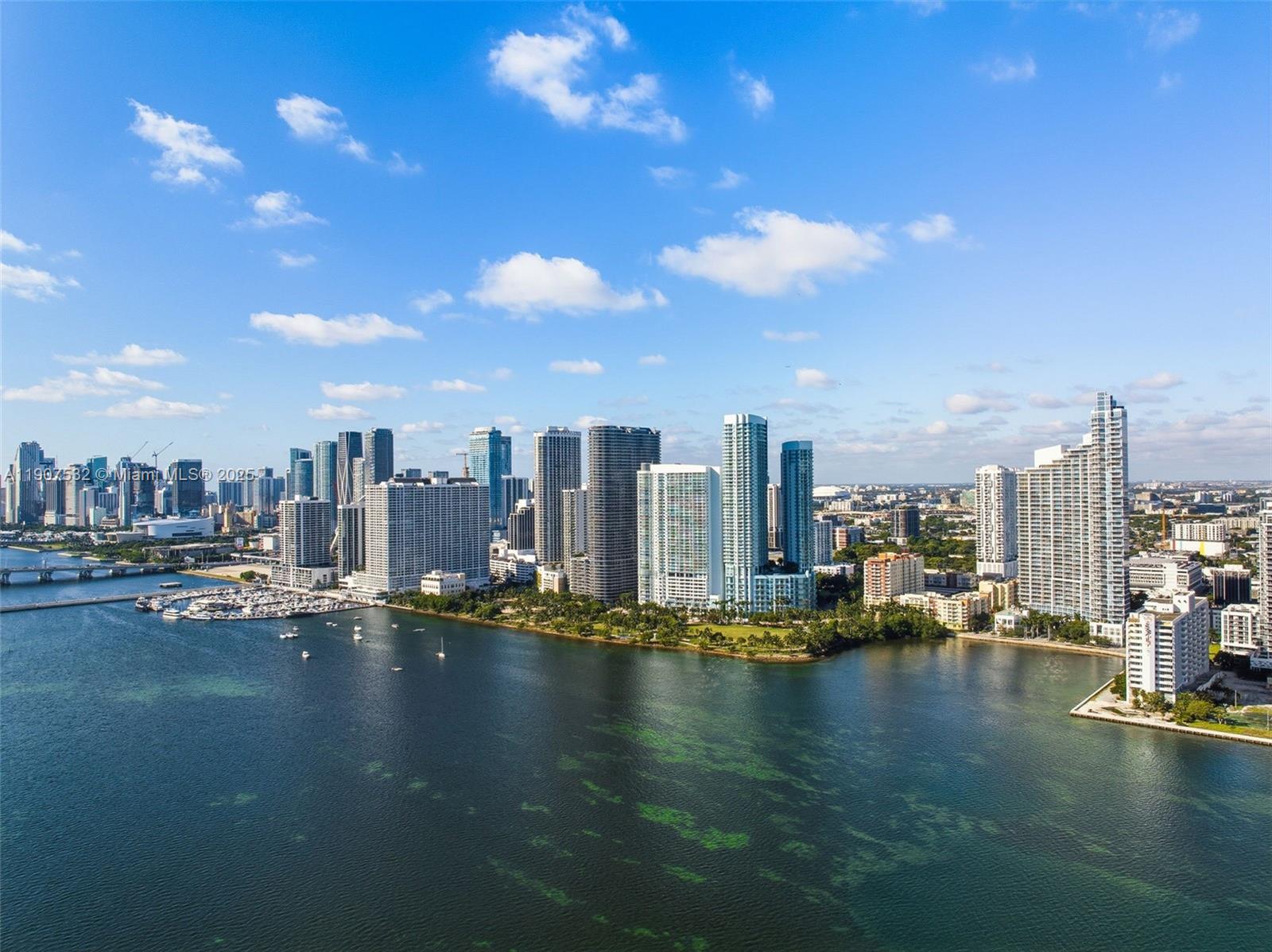 PARAMOUNT BAY CONDO - Residential