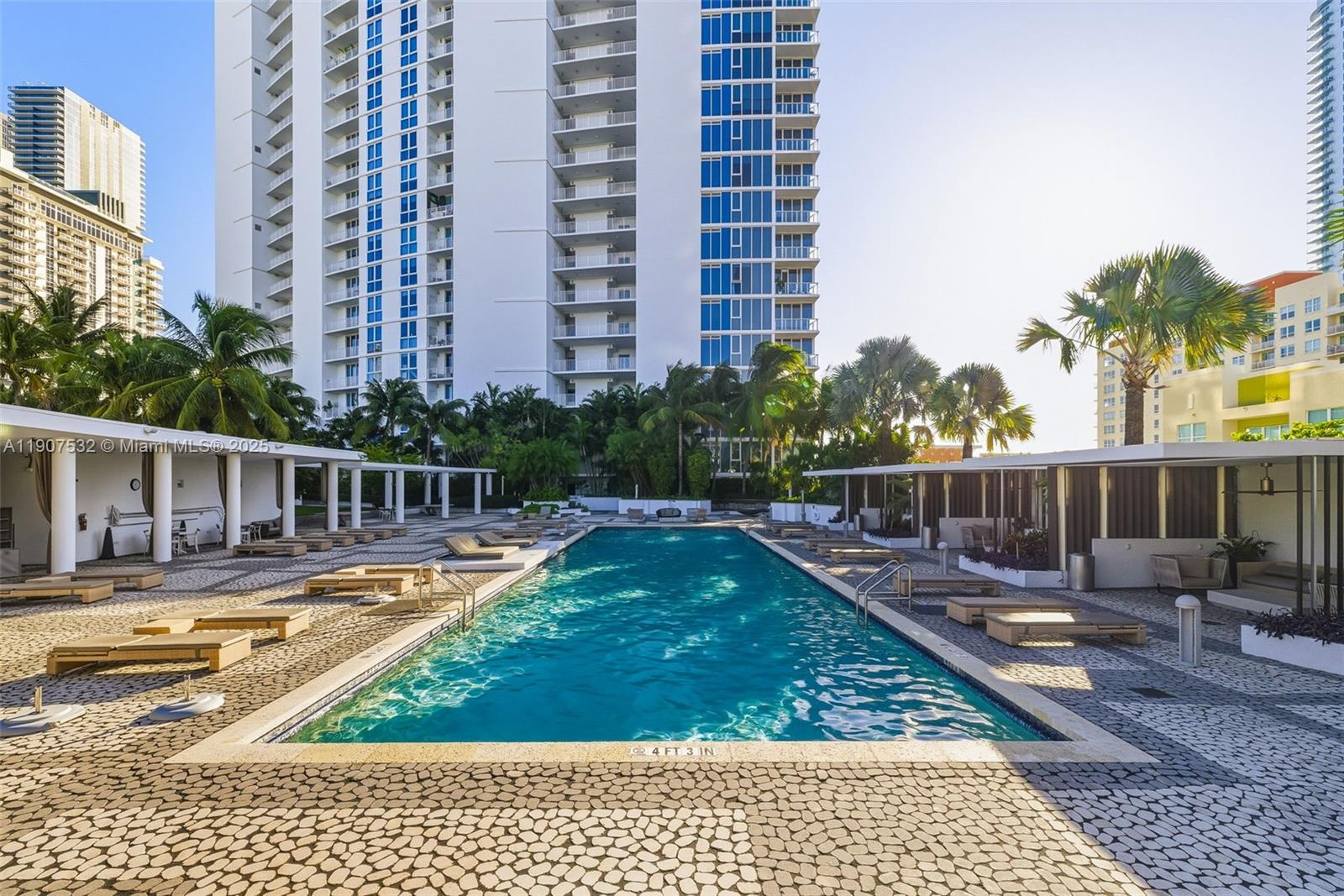 PARAMOUNT BAY CONDO - Residential