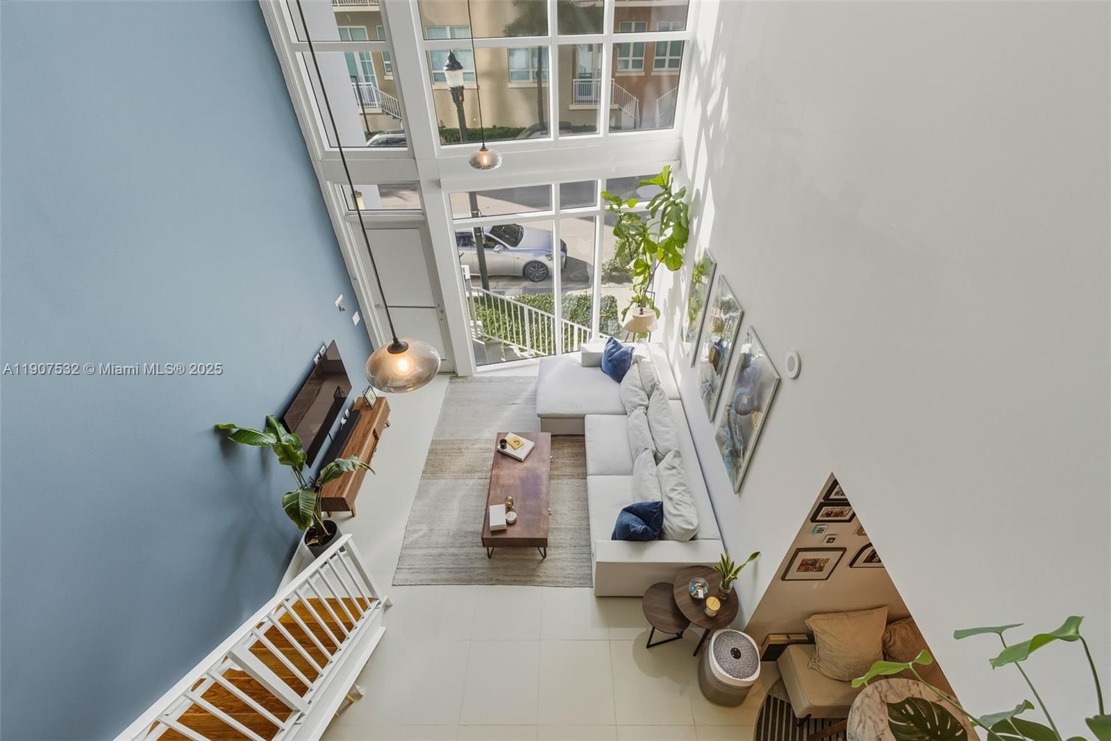 PARAMOUNT BAY CONDO - Residential