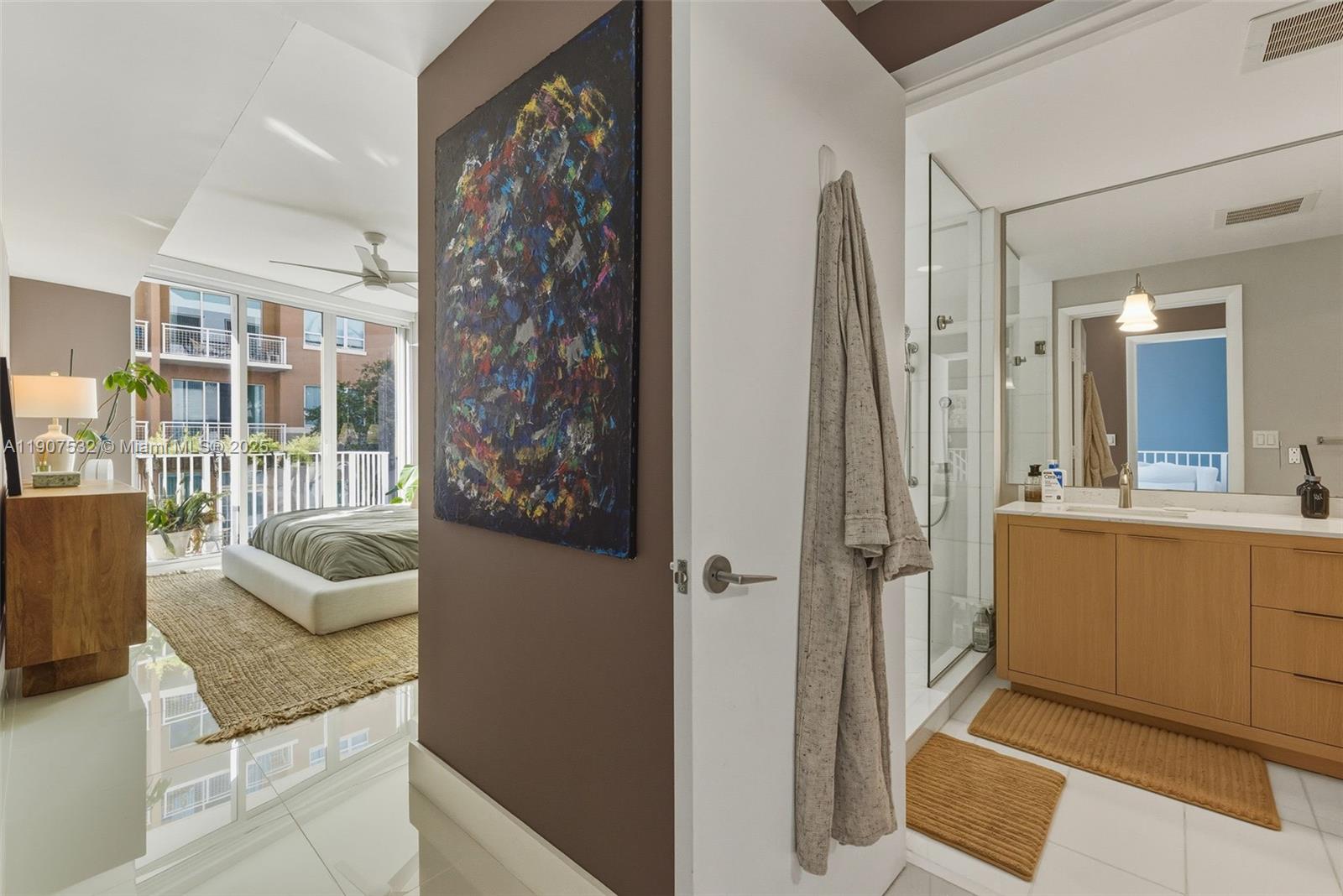 PARAMOUNT BAY CONDO - Residential