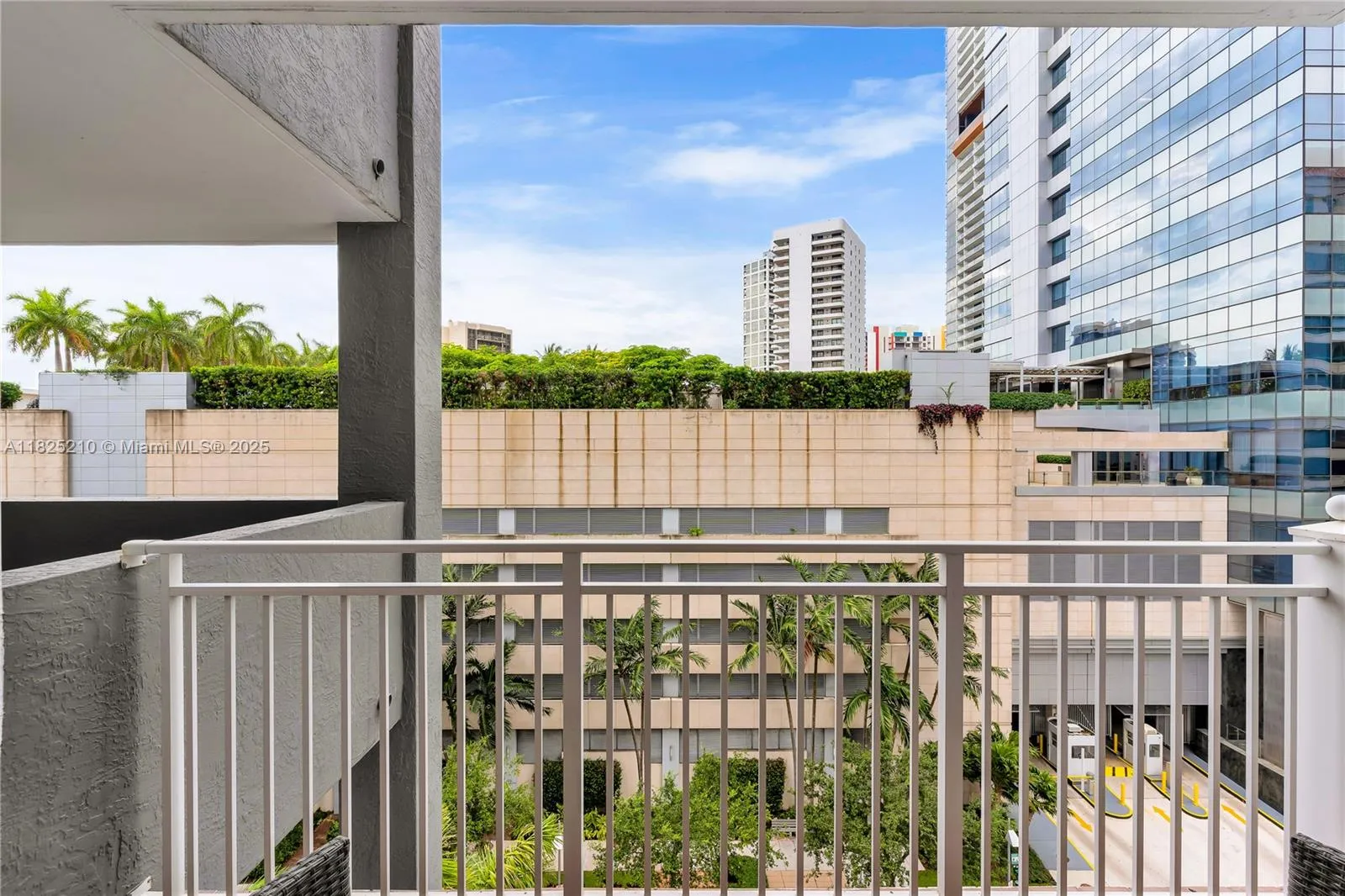 Miami, Florida 33131, United States, 2 Bedrooms Bedrooms, ,2 BathroomsBathrooms,Residential,Active,155102