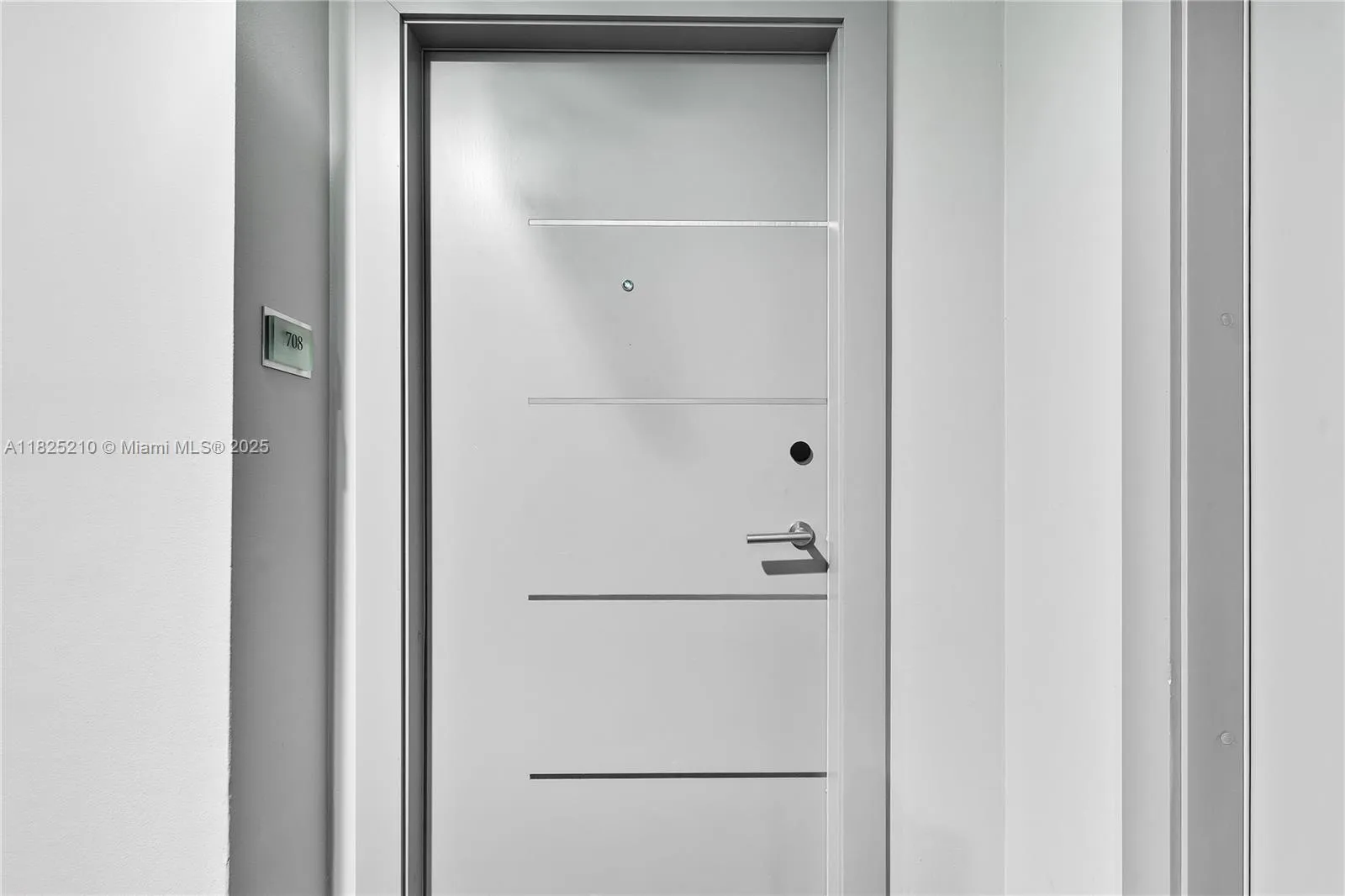 Miami, Florida 33131, United States, 2 Bedrooms Bedrooms, ,2 BathroomsBathrooms,Residential,Active,155102