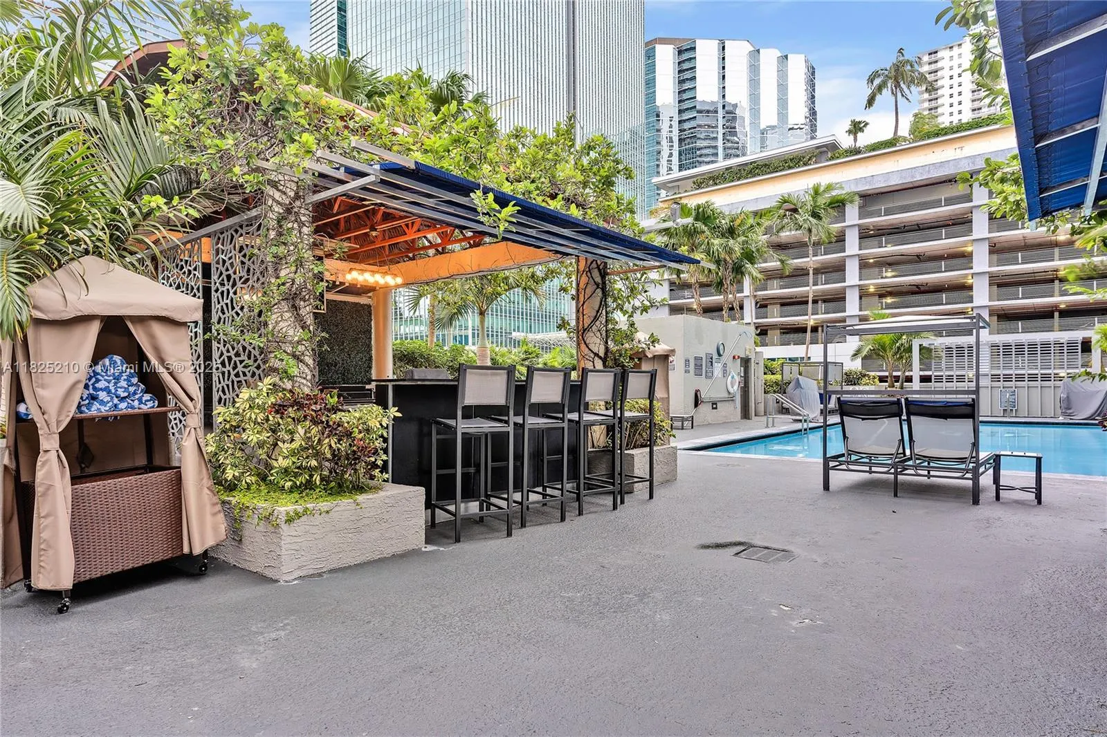 Miami, Florida 33131, United States, 2 Bedrooms Bedrooms, ,2 BathroomsBathrooms,Residential,Active,155102