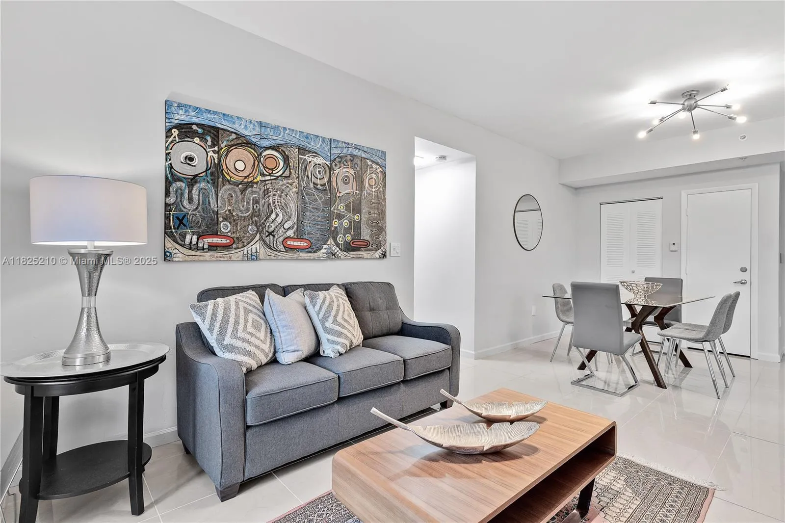 Miami, Florida 33131, United States, 2 Bedrooms Bedrooms, ,2 BathroomsBathrooms,Residential,Active,155102