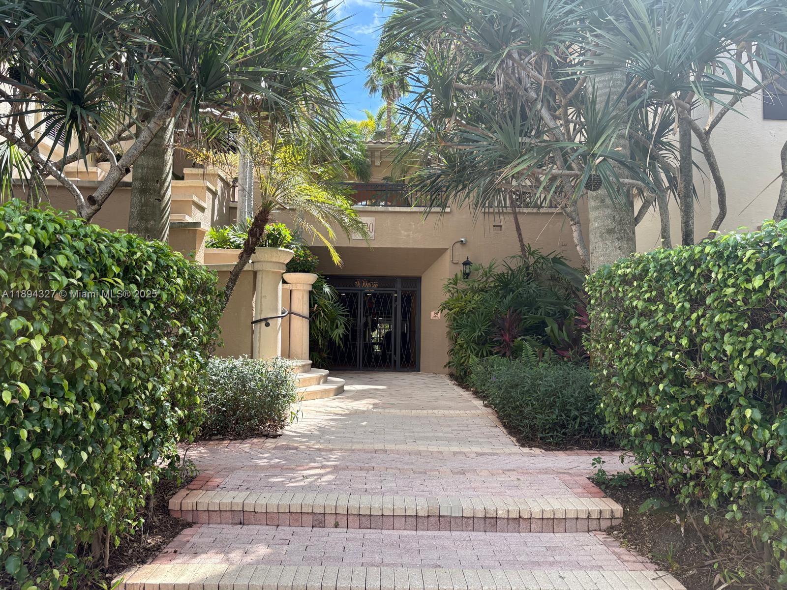 VILLA FLORA CONDO - Residential