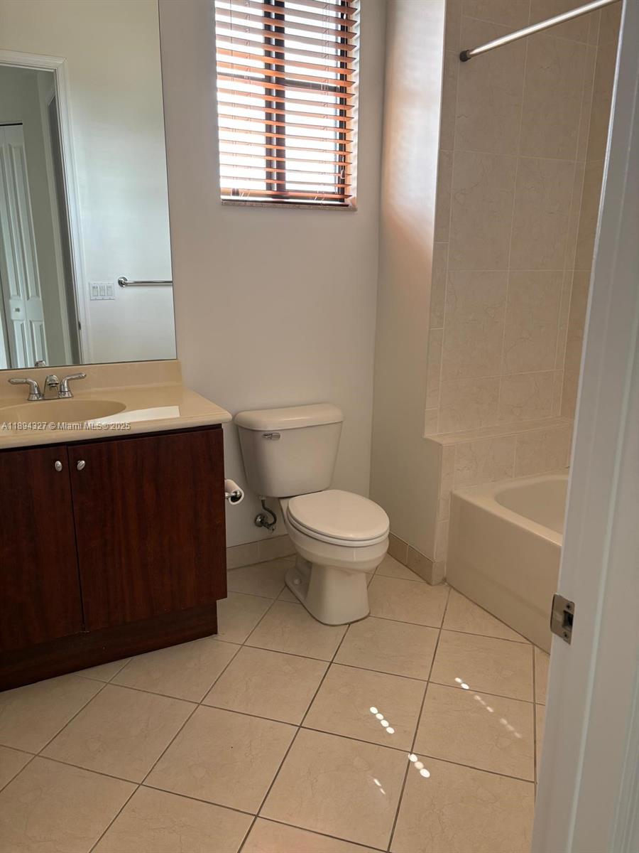 VILLA FLORA CONDO - Residential