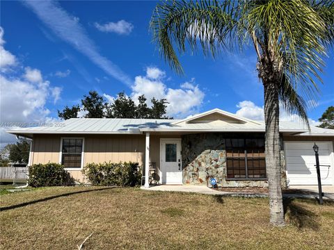 581 SW Banks Ter Port St Lucie FL 34953