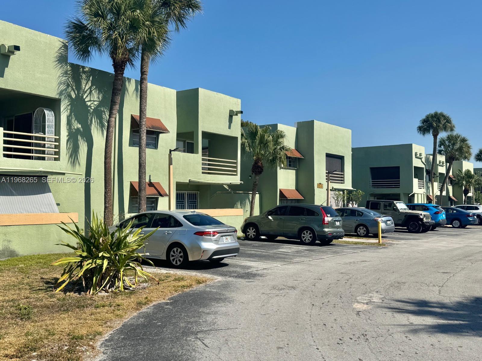 11163 NW 7th St 204-19