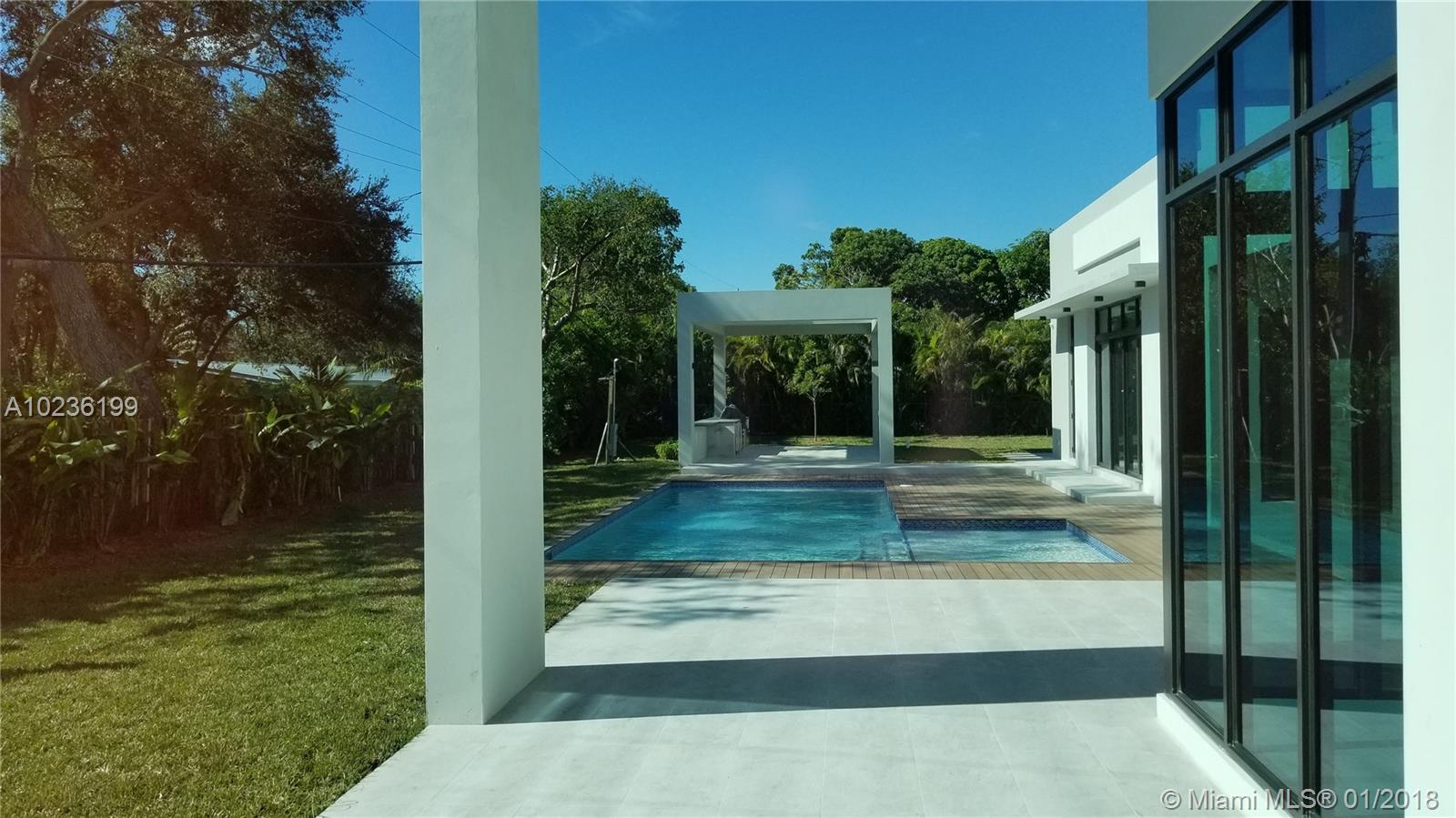 BRIERCLIFF SUB PINECREST - Residential