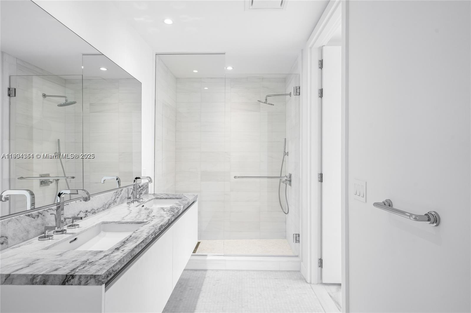 Missoni Baia Condo - Residential