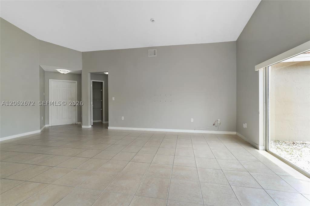 Photo of 18946 NW 10th St, Pembroke Pines, FL 33029 (MLS # A12062672)