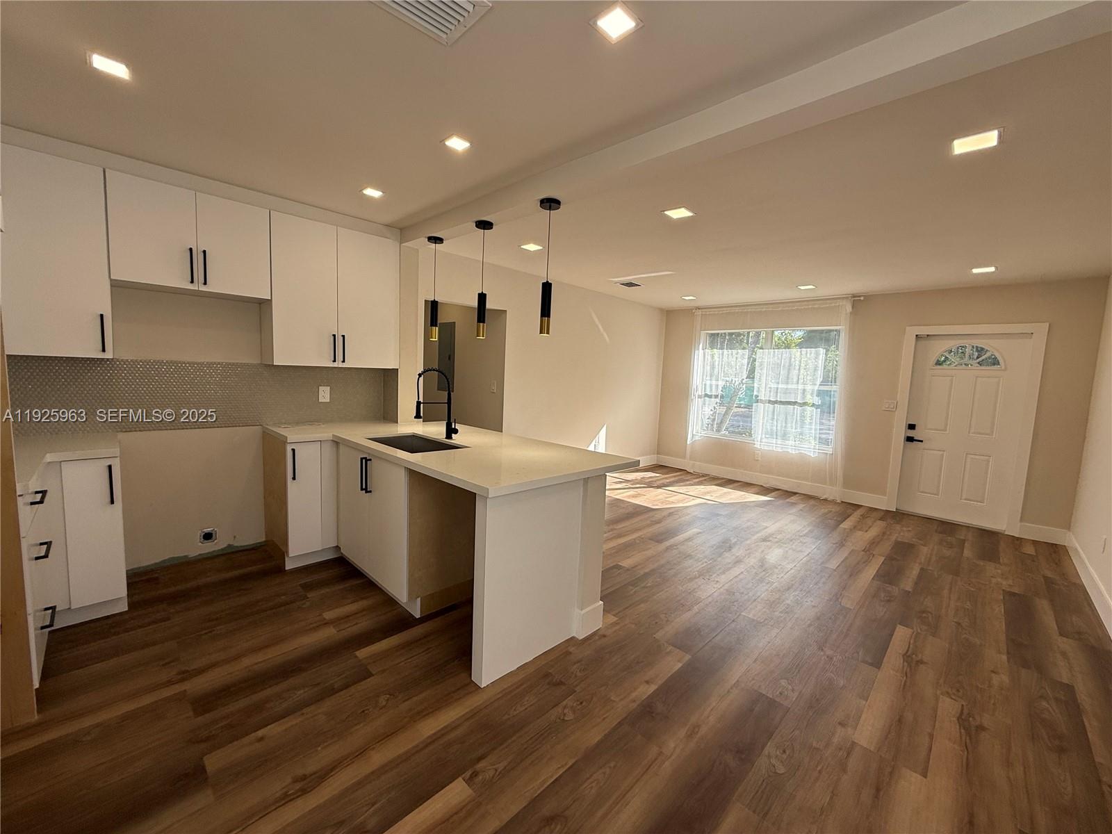 DRIFTWOOD ESTATES NO 20 - Residential