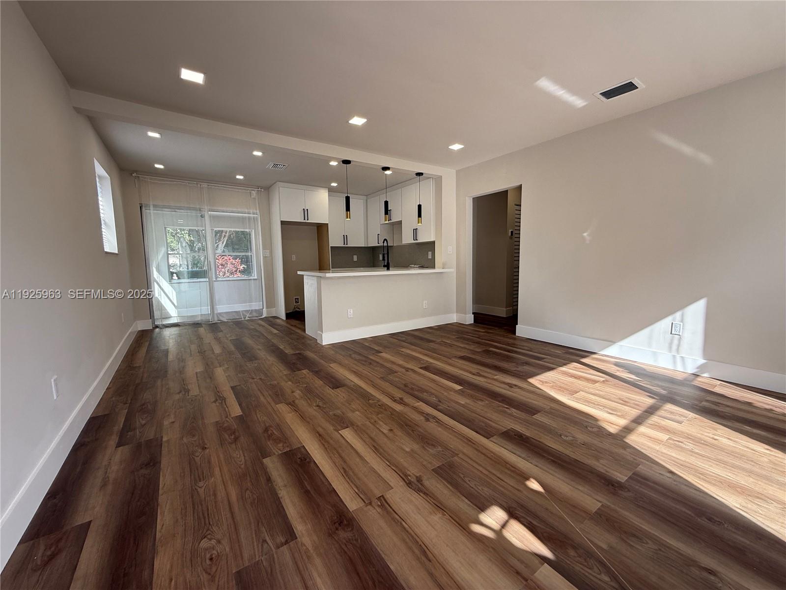 DRIFTWOOD ESTATES NO 20 - Residential