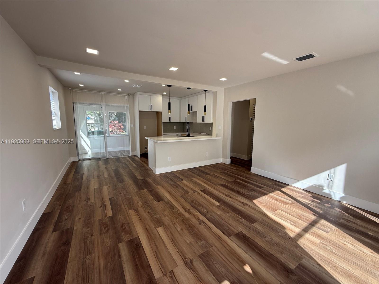 DRIFTWOOD ESTATES NO 20 - Residential