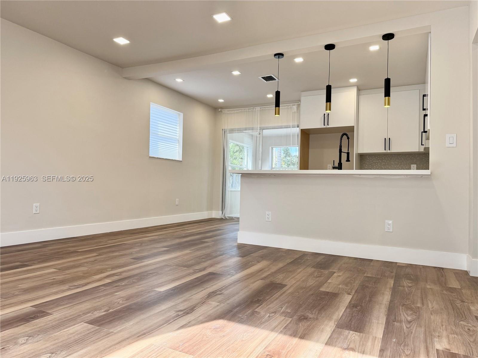 DRIFTWOOD ESTATES NO 20 - Residential