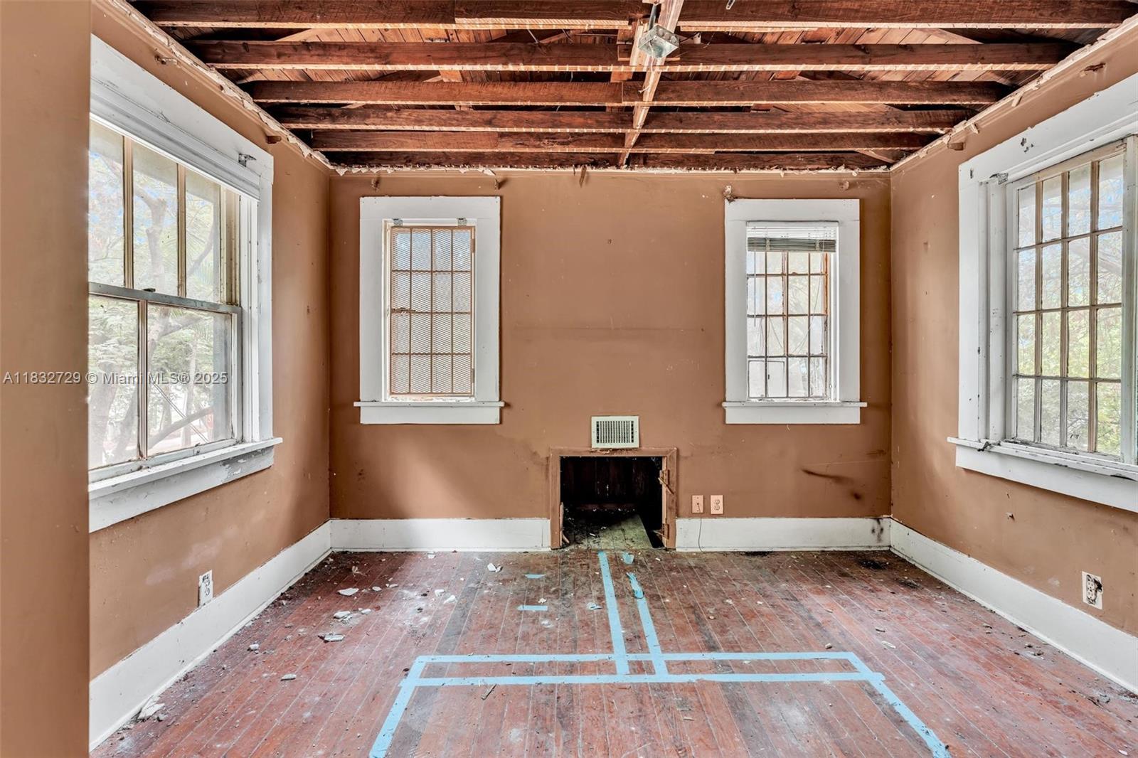 ALLAMANDA GARDENS - Residential