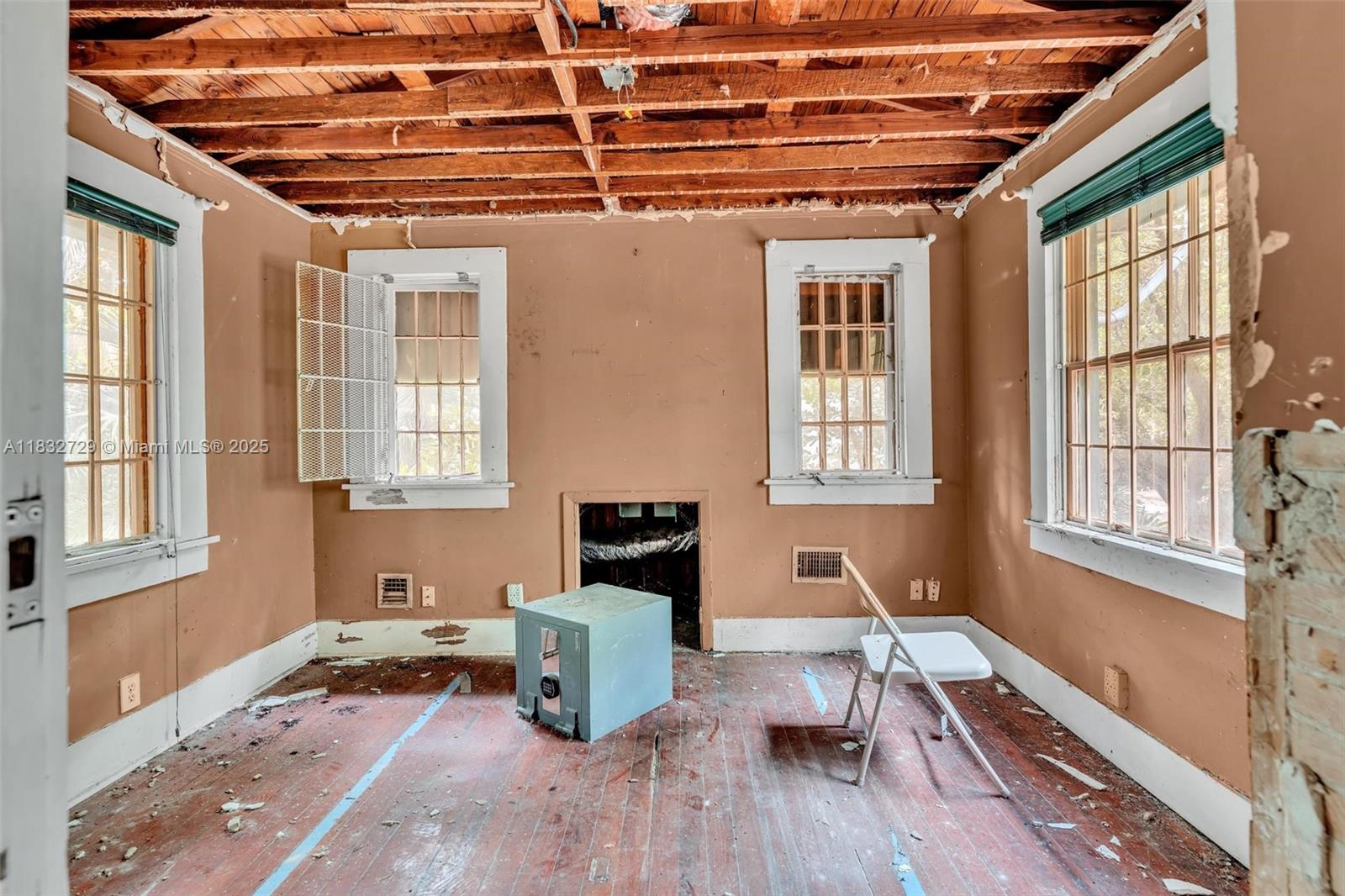 ALLAMANDA GARDENS - Residential