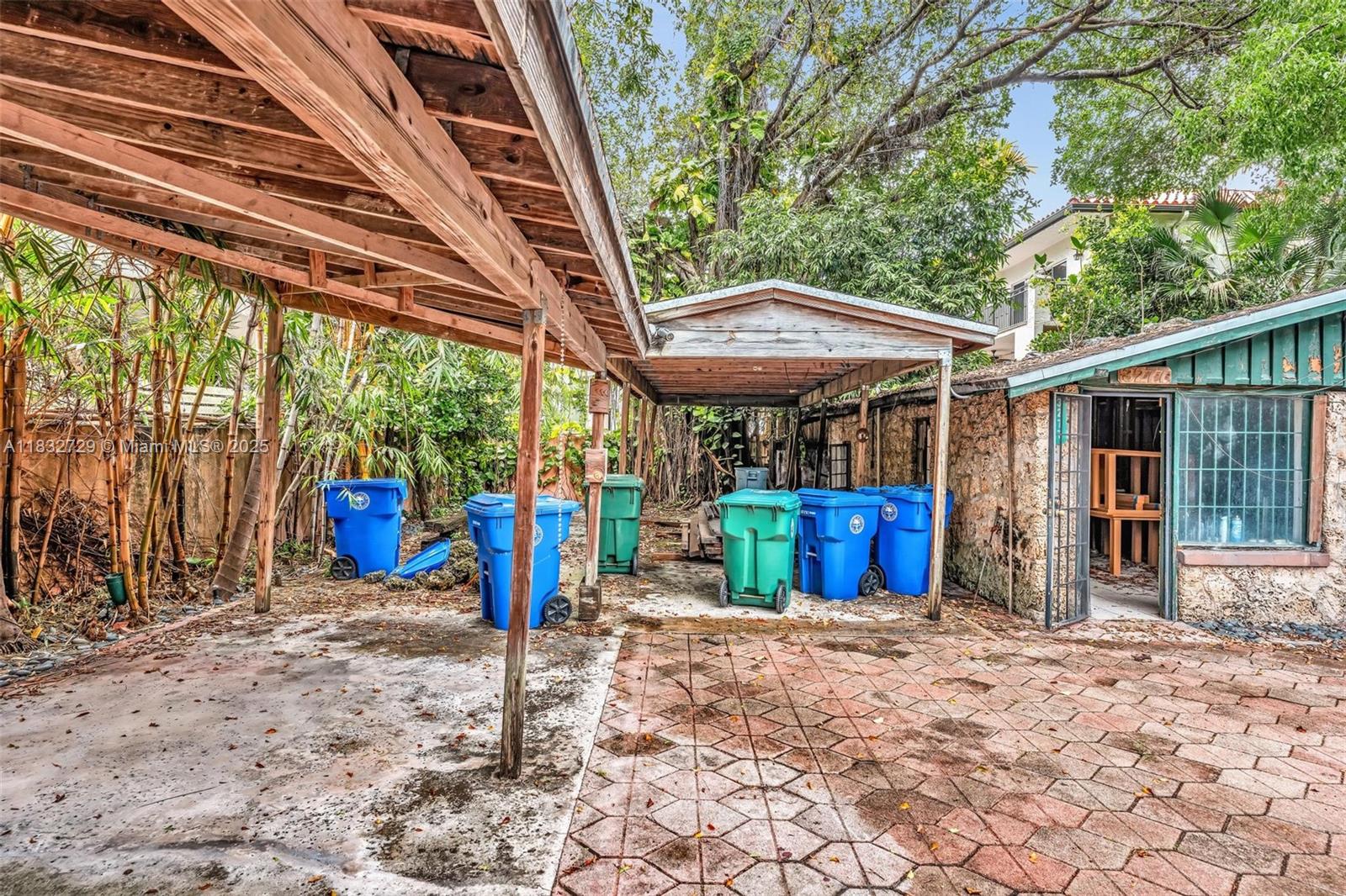 ALLAMANDA GARDENS - Residential