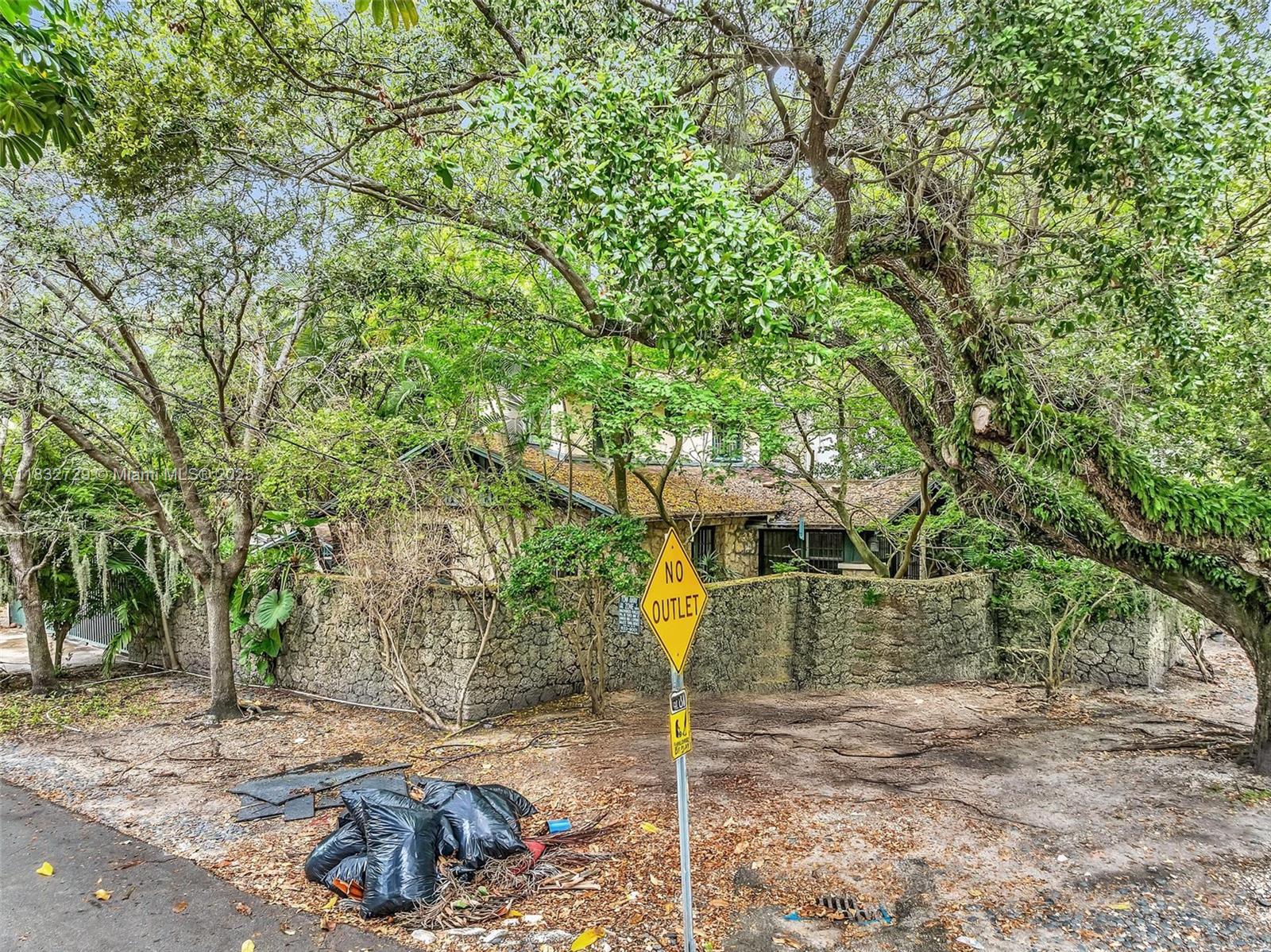 ALLAMANDA GARDENS - Residential