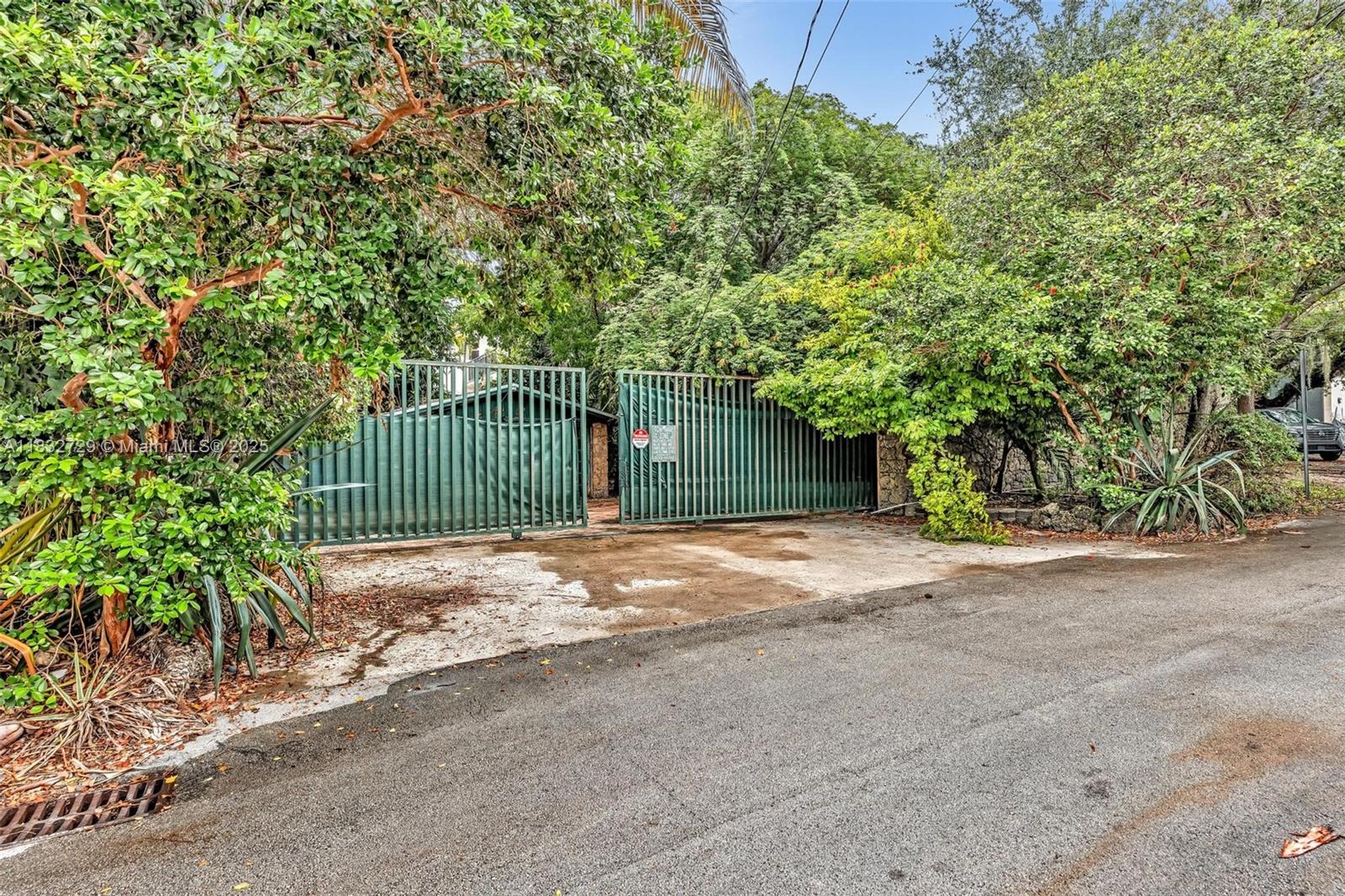 ALLAMANDA GARDENS - Residential