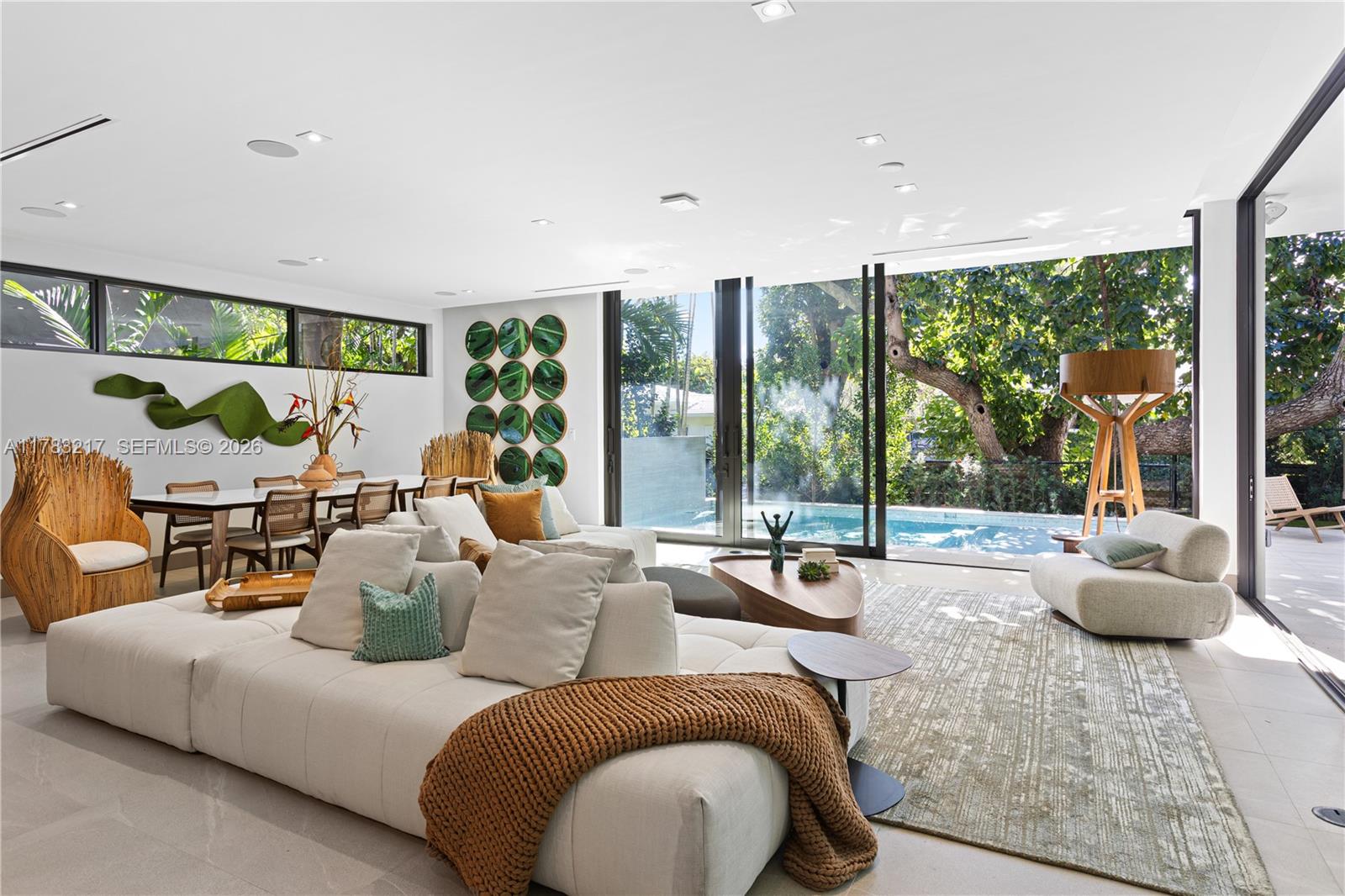 PARK PLAZA - Residential