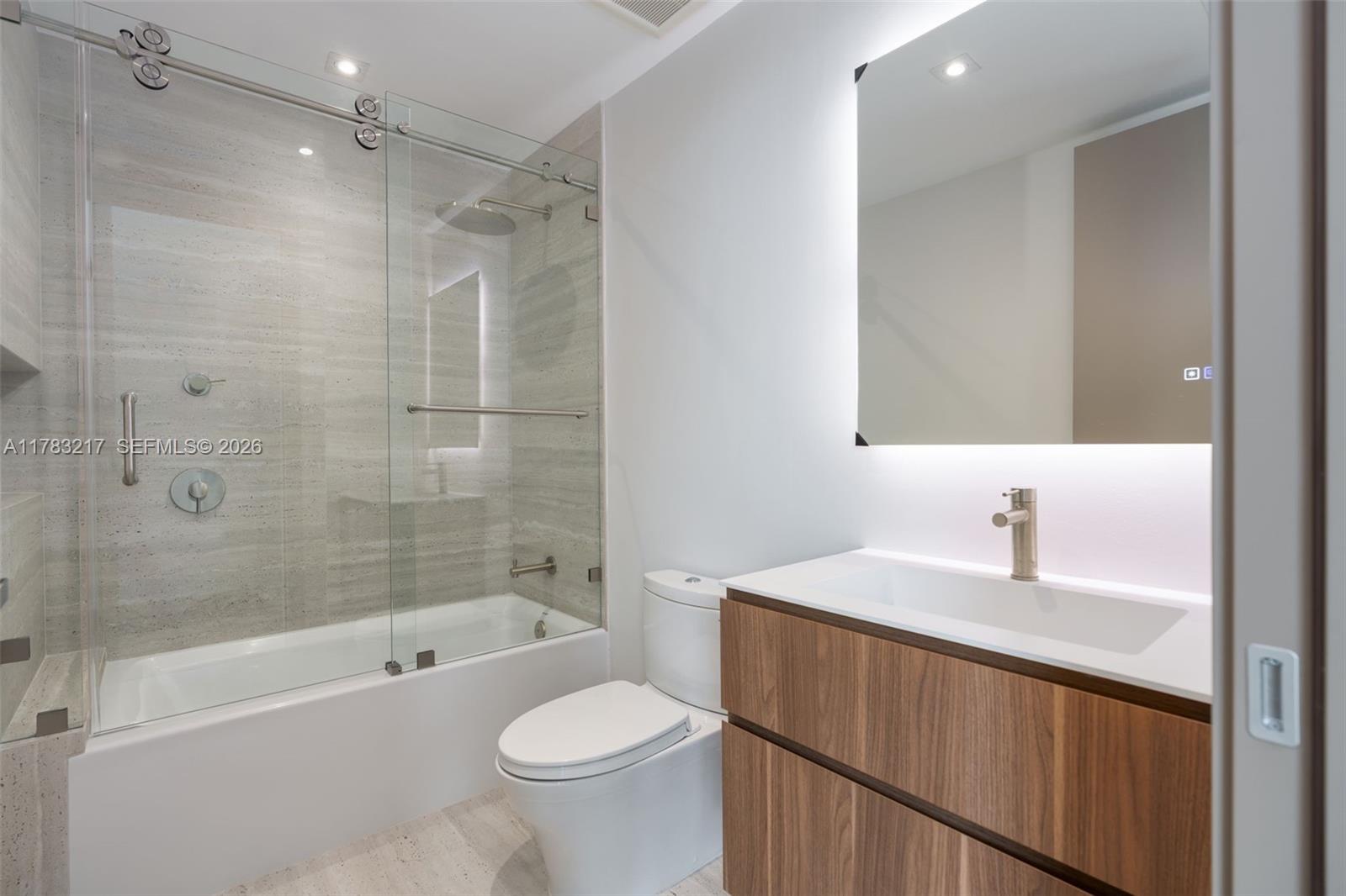 PARK PLAZA - Residential