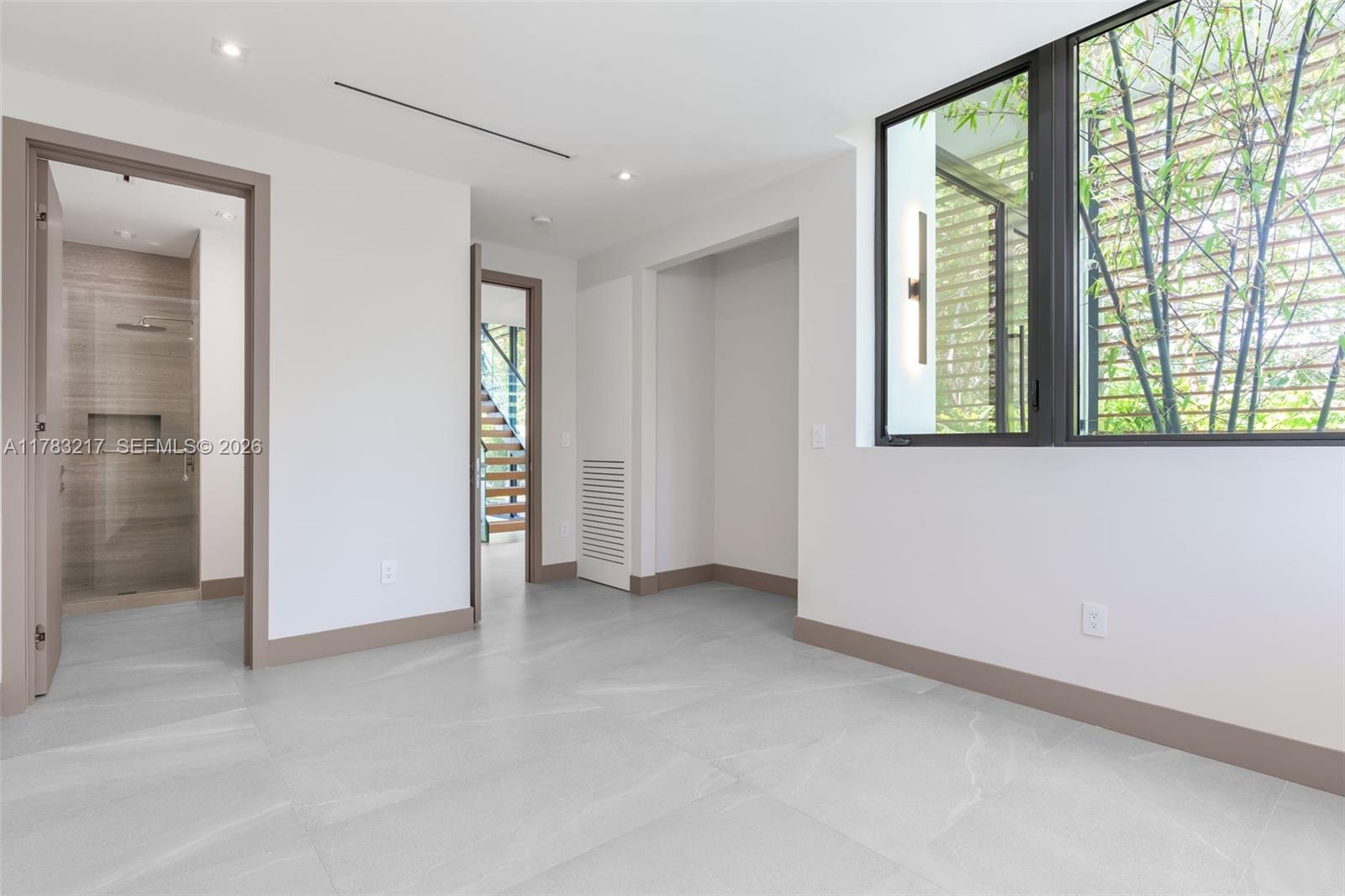 PARK PLAZA - Residential