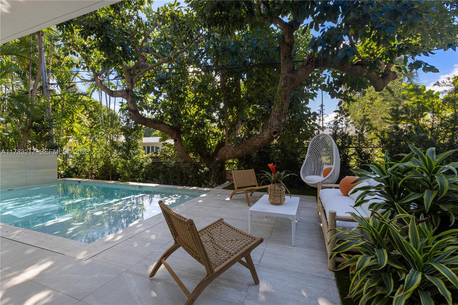 PARK PLAZA - Residential