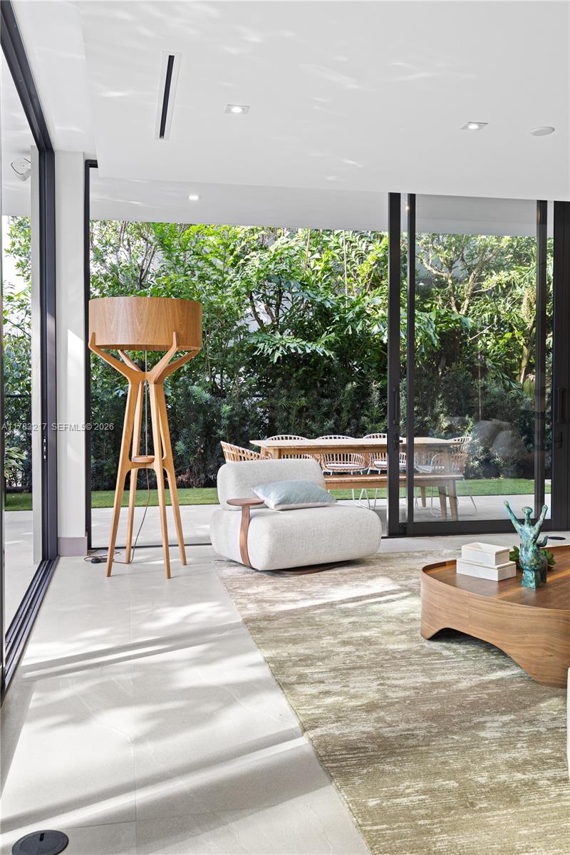 PARK PLAZA - Residential