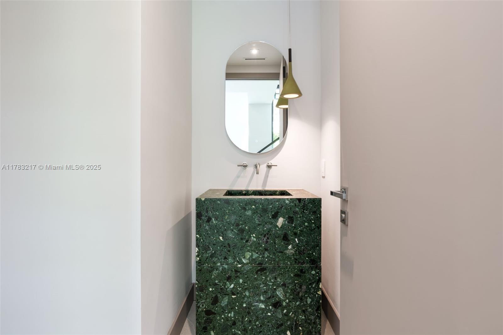 PARK PLAZA - Residential