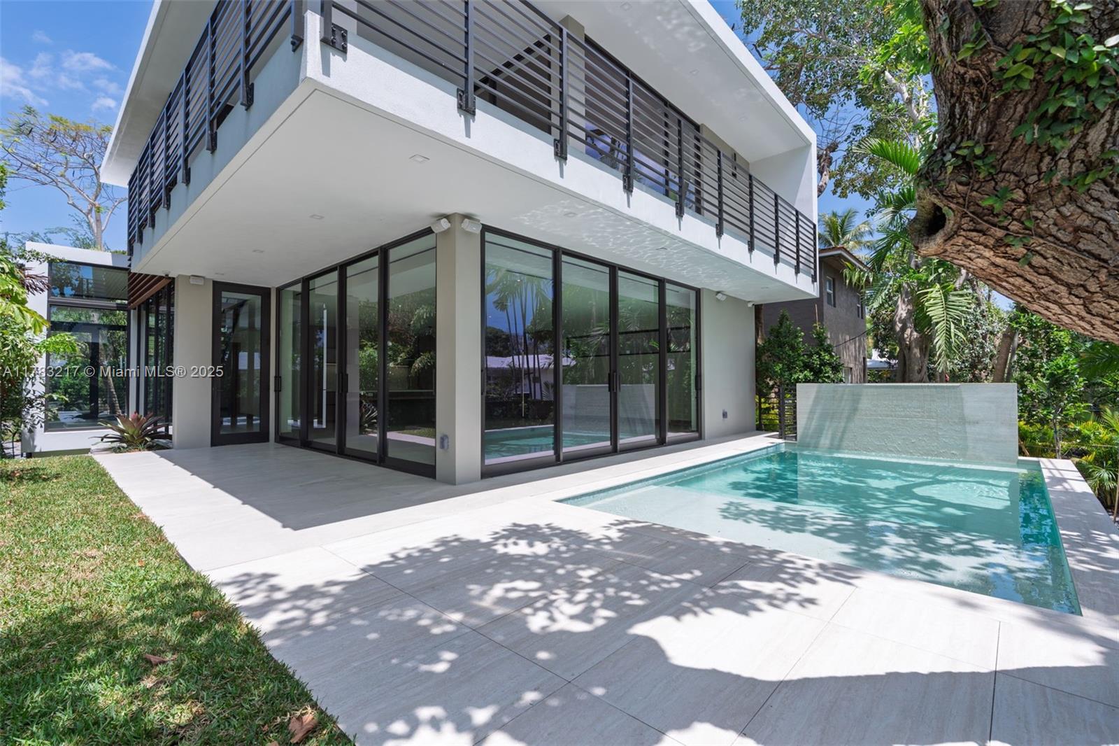 PARK PLAZA - Residential