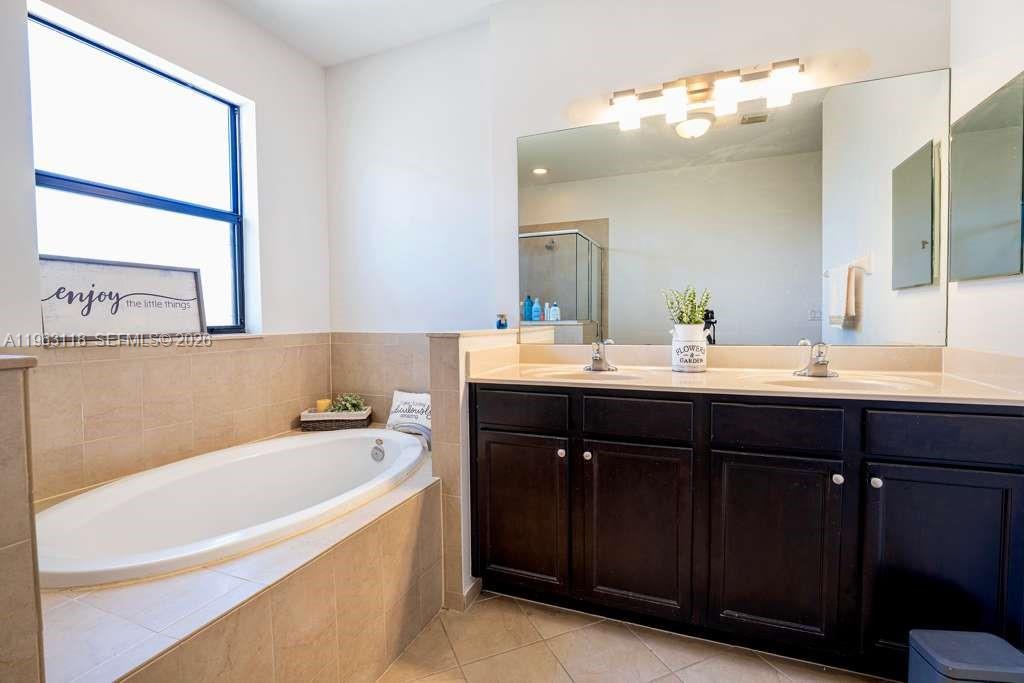 SILVER PALM WEST - Residential