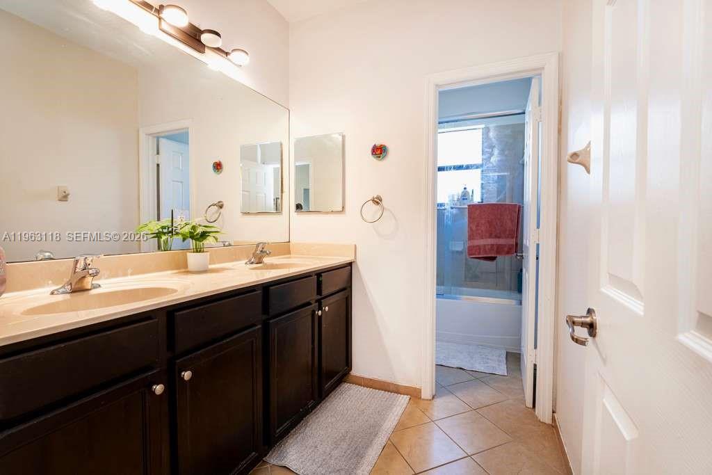 SILVER PALM WEST - Residential