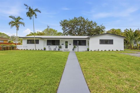 Photo of 11436 SW 81st Rd #11436, Pinecrest, FL 33156 (MLS # A11987862)