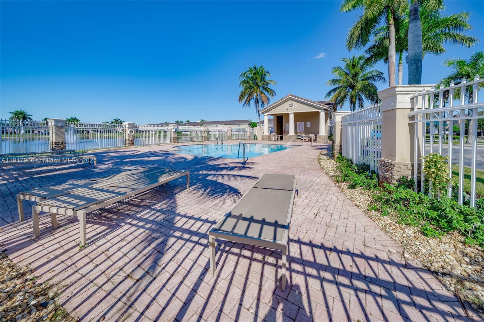 EMERALD ISLES - Residential