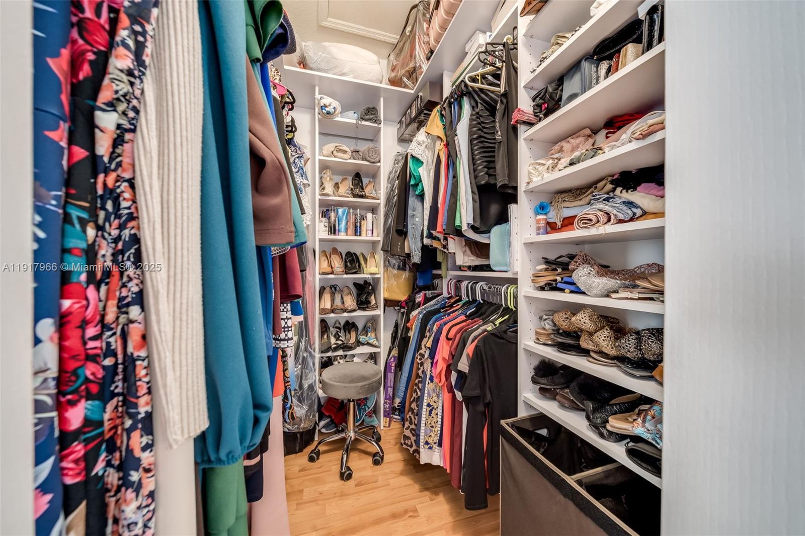 EMERALD ISLES - Residential