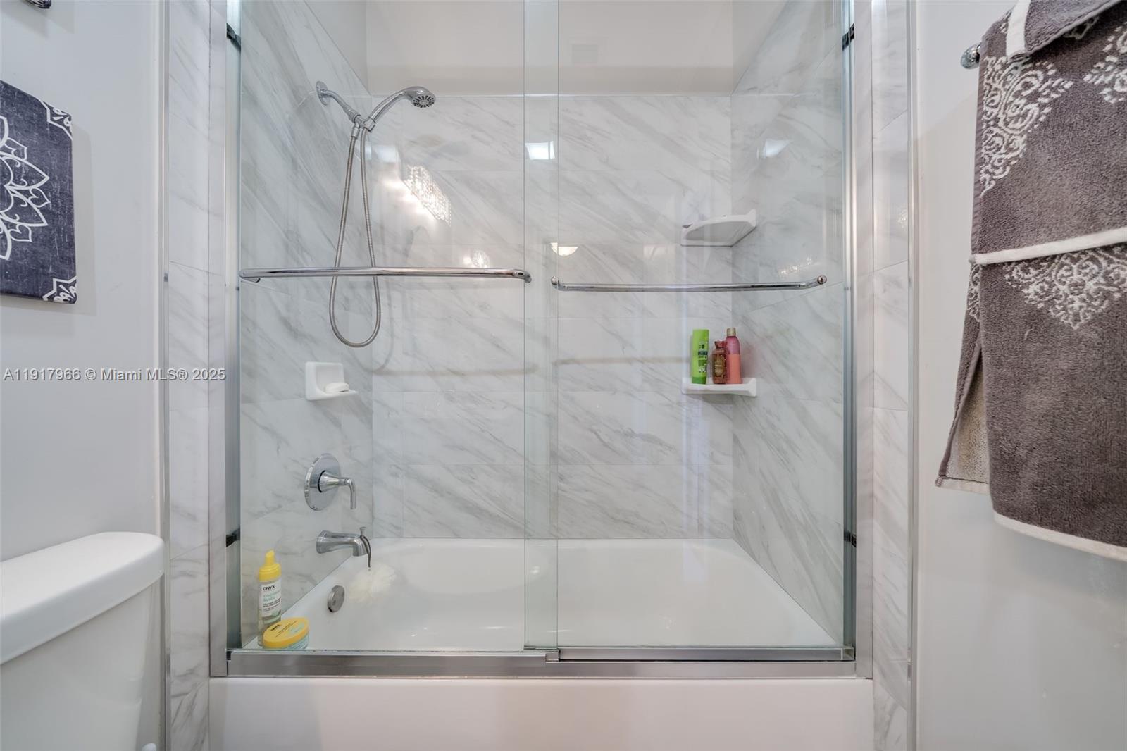 EMERALD ISLES - Residential