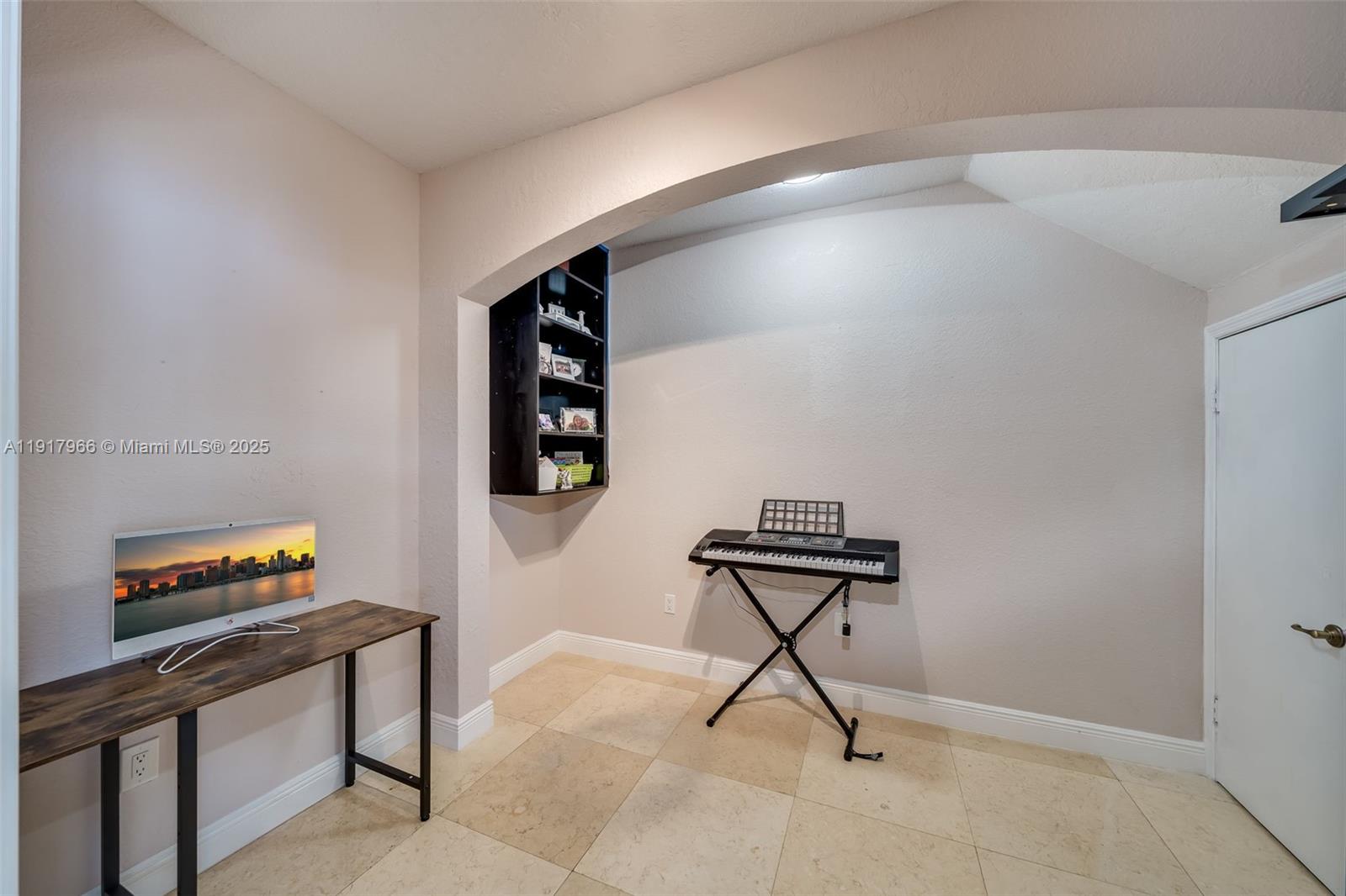 EMERALD ISLES - Residential