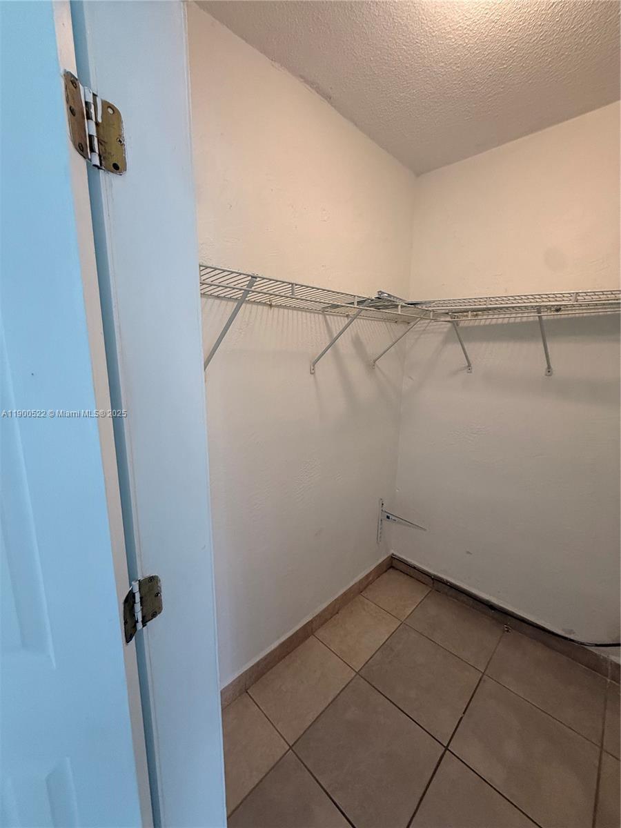 FIVE ARCHES CONDO - Residential Lease