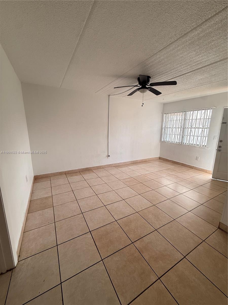 FIVE ARCHES CONDO - Residential Lease