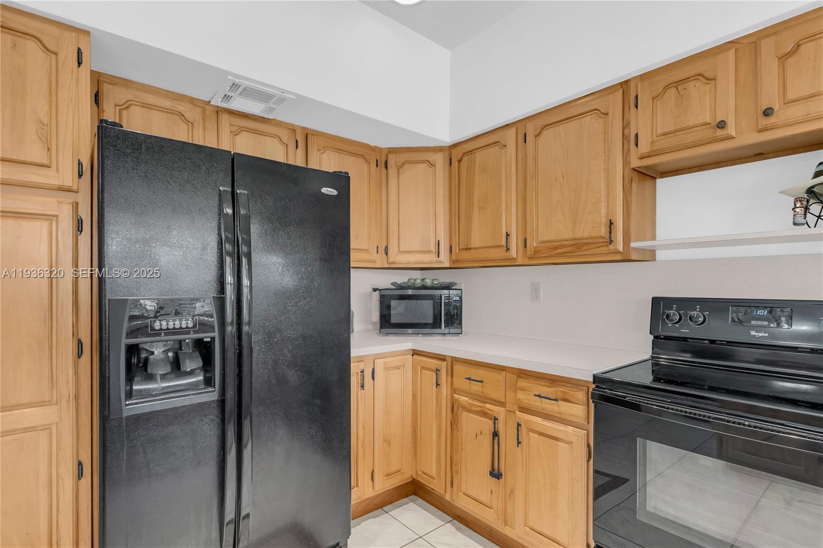 KING ROBERT - Residential